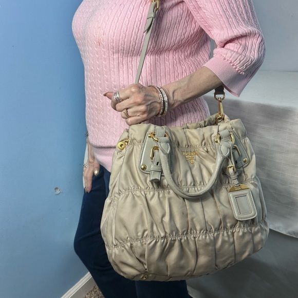 Prada Tessuto Gaufre Satchel in pale Grey/ Gold - Picture 17 of 17